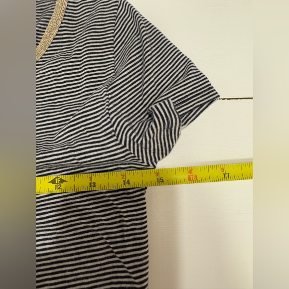Banana Republic women’s striped t-shirt with gold neckline size XS - Picture 3 of 10